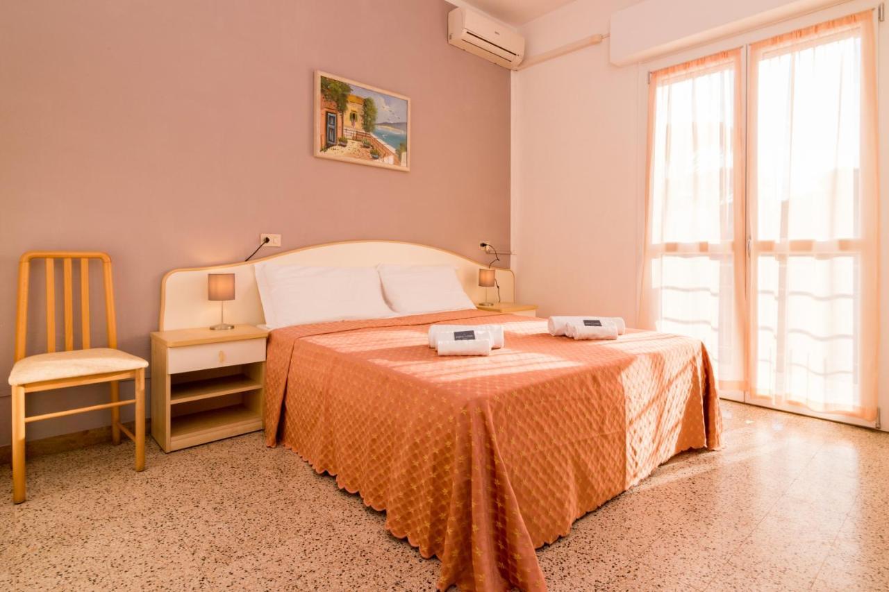 Lydia Hotel
